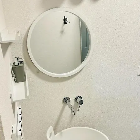 Timeless Old Centre With 2 Bathrooms And Balcony Apartament *