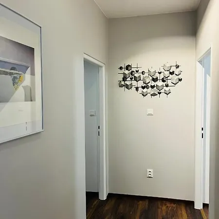 Timeless Old Centre With 2 Bathrooms And Balcony 公寓 布拉迪斯拉发