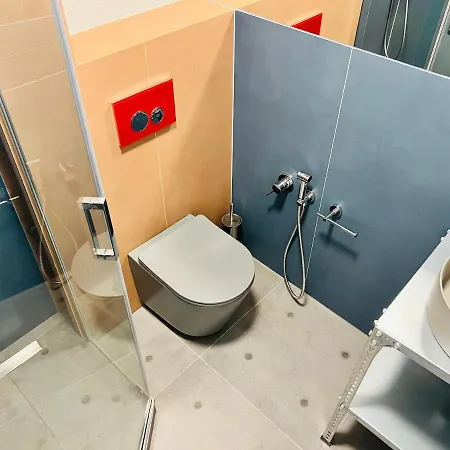 Appartement Timeless Old Centre With 2 Bathrooms And Balcony Bratislava