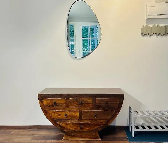 Timeless Old Centre With 2 Bathrooms And Balcony Bratislava