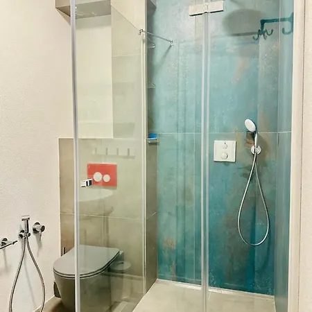 Timeless Old Centre With 2 Bathrooms And Balcony